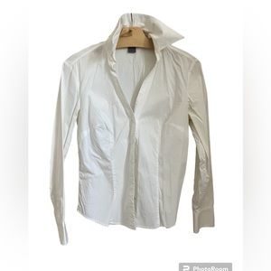 Ann Taylor - cotton blend white crisp fitted shirt. Size 6